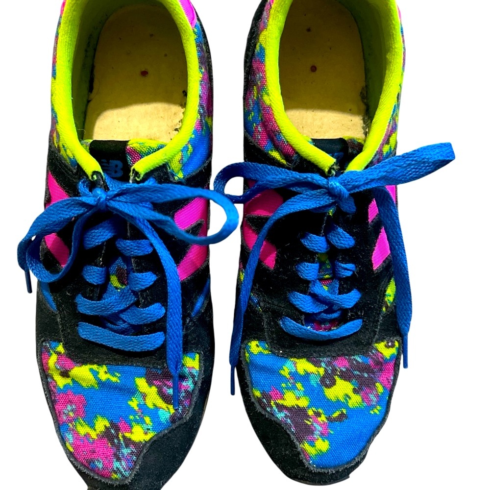 New Balance Women's Sneakers 9.5- Blue, Pink, Black - Picture 2 of 5